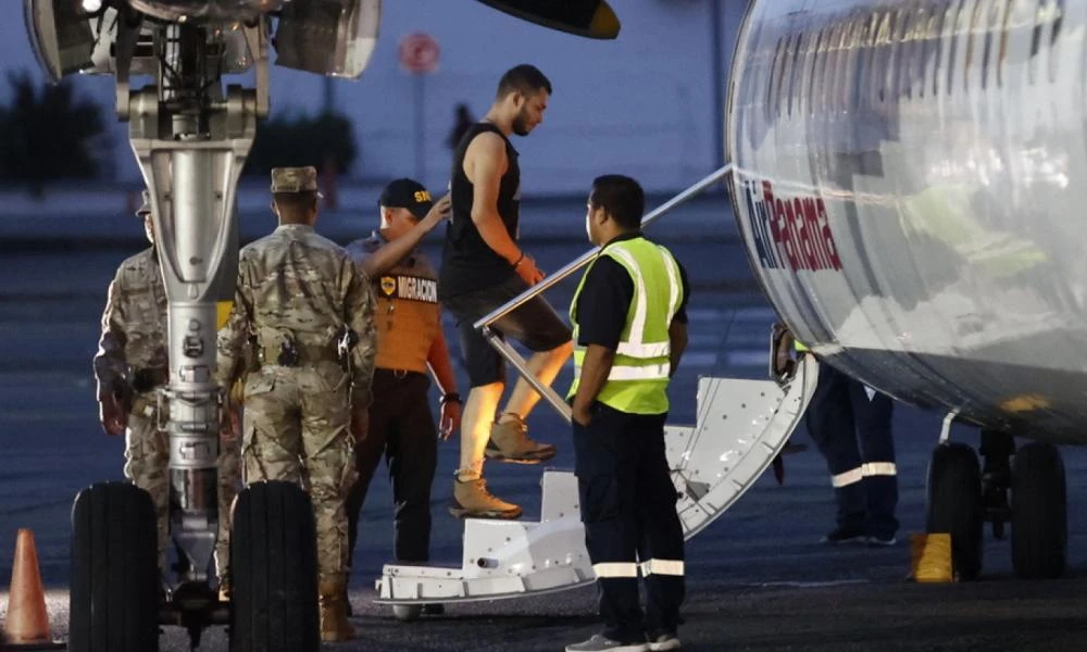 Παναμάς: Ξεκινά μαζικές απελάσεις μεταναστών μετά από συμφωνία με τις ΗΠΑ